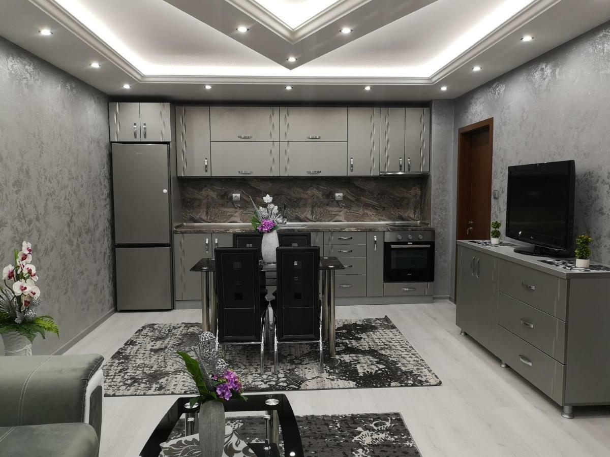 City Apartments - A Brand New Luxury & Comfy. Asenovgrad Bagian luar foto